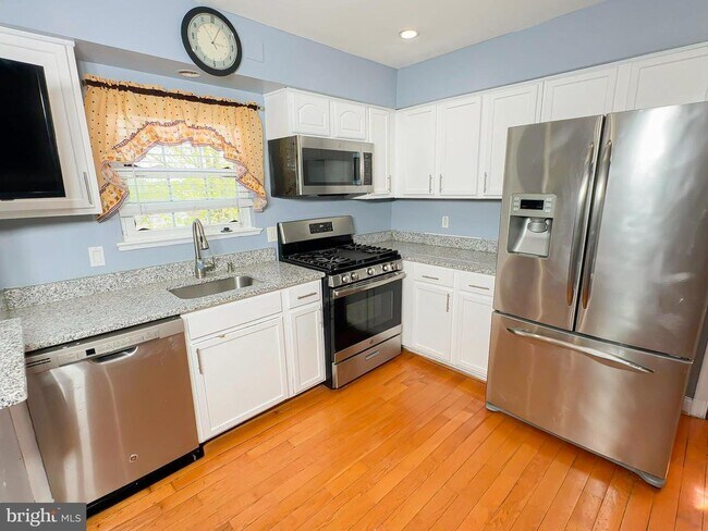 Foto del edificio - 3217 St Lukes Ln