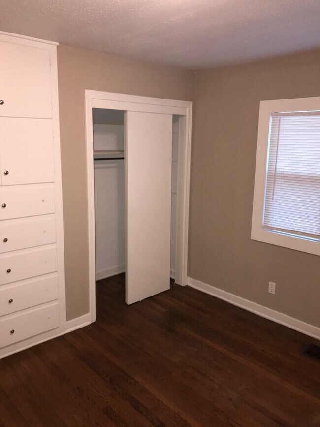 Foto del edificio - 5548 Hartsdale Dr