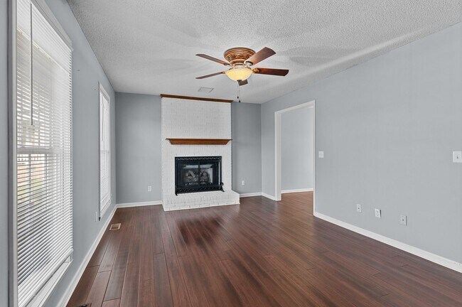 Foto del edificio - Welcome to your Perfect Home:  3BD, Hardwo...