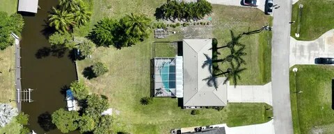 Foto del edificio - 131 NE Naranja Ave