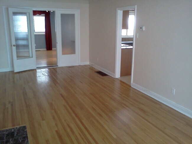 Building Photo - 30 Sunnycrest Dr