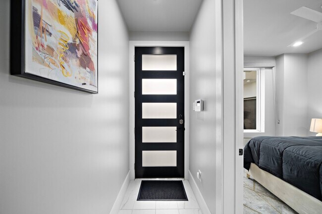 Foto del edificio - 3513 Hutchins St