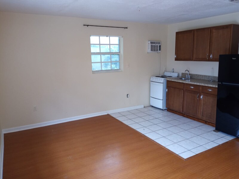Foto principal - 16950 NE 3rd Ct
