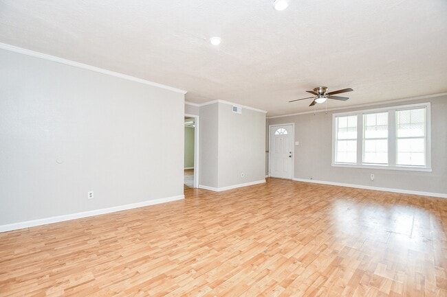 Building Photo - 1907 Lafferty Rd