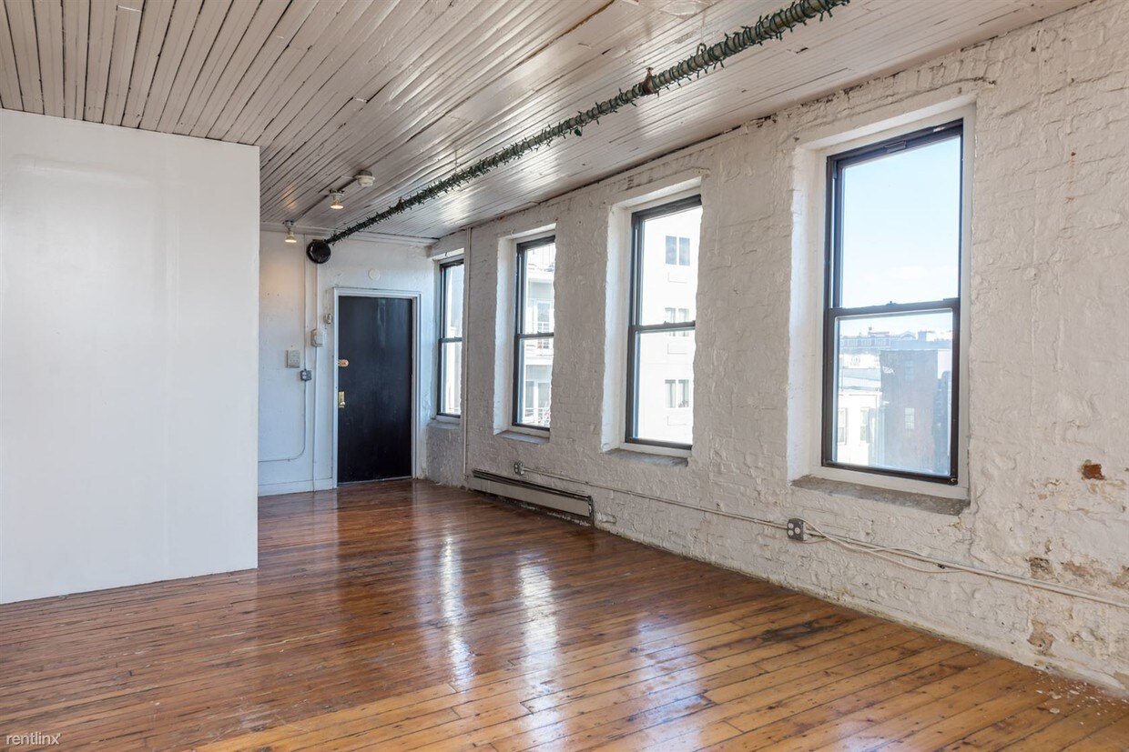 Foto principal - 121 Boerum St
