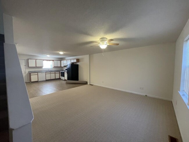 Building Photo - 47 Wanda St