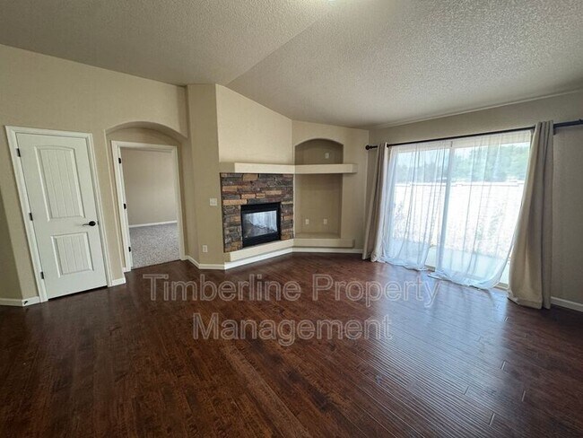 Foto del edificio - 5348 Oak Spring Heights