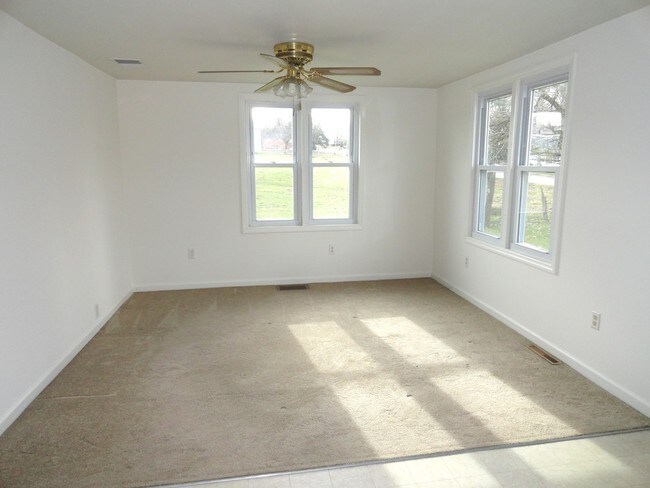 Building Photo - 630 N Farmersville Rd