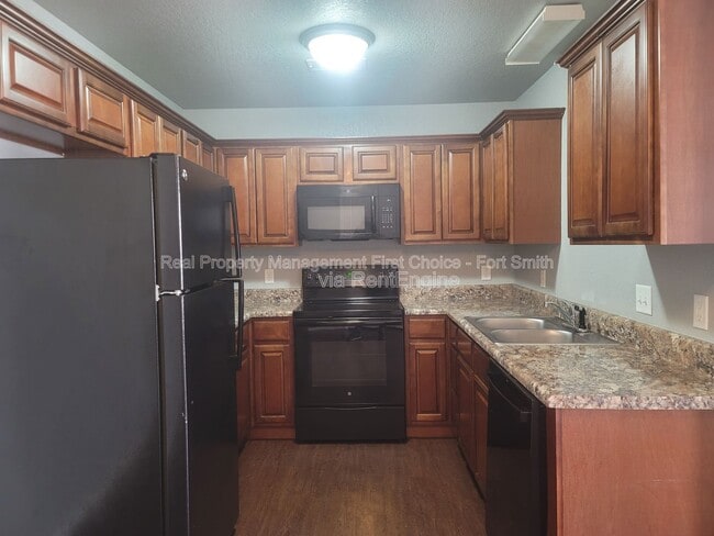 Building Photo - 2021 Ingalls Ln