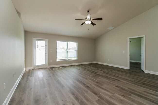 Building Photo - 509 Edith Dr