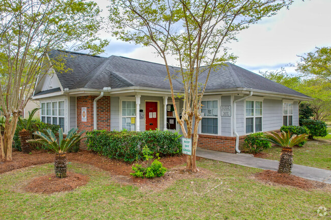 Foto del edificio - Azalea Park Apartments