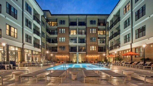 Foto del edificio - 675 North Highland Avenue Northeast