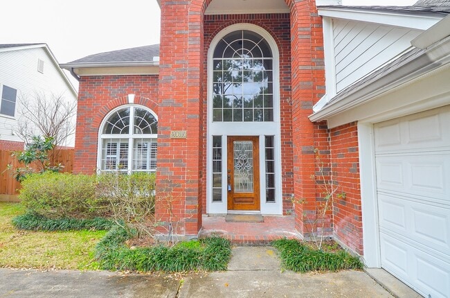 Building Photo - 20615 Castlemills Ct