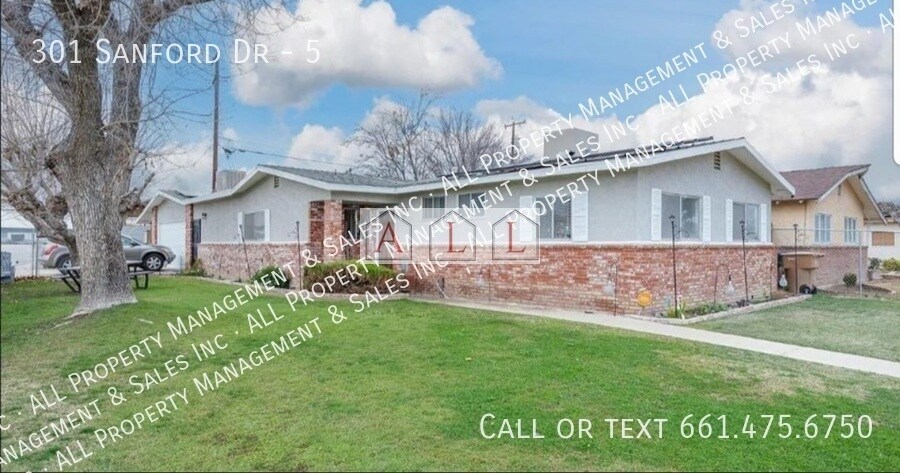 Foto del edificio - 301 Sanford Dr