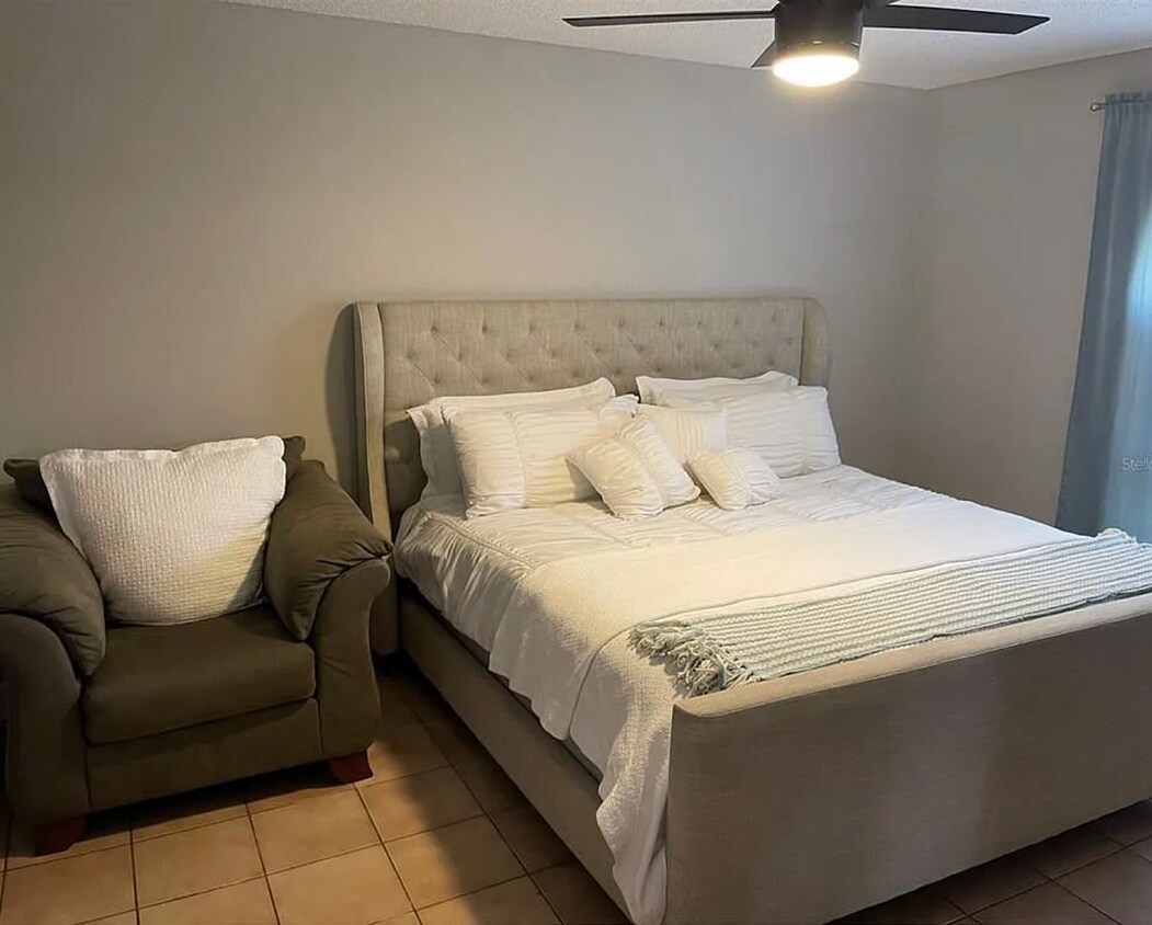 Foto del edificio - 5126 Martinique Dr