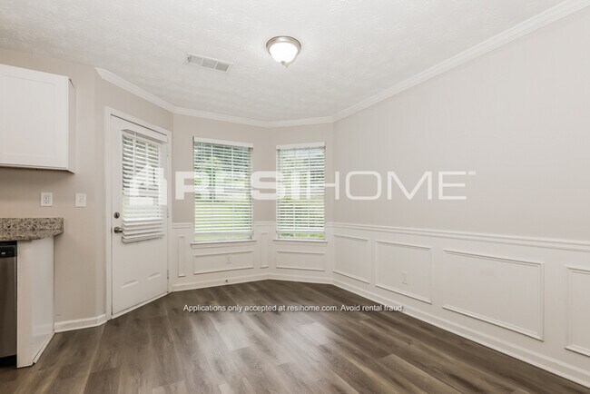 Foto del edificio - 1430 Camelia St