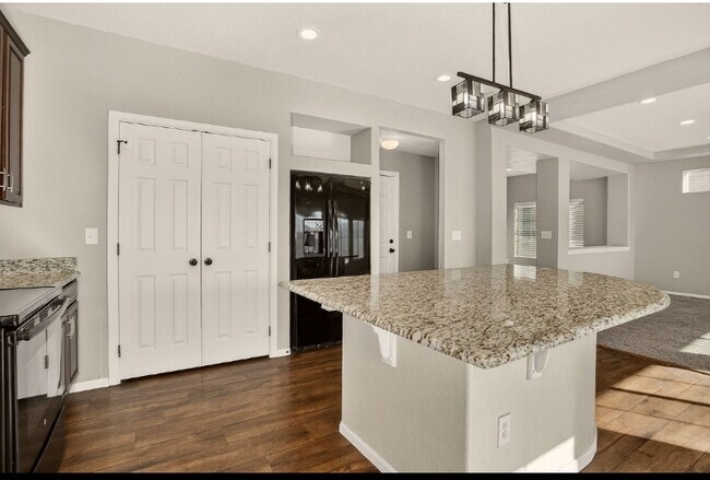 Foto del edificio - 17778 E 44th Ave