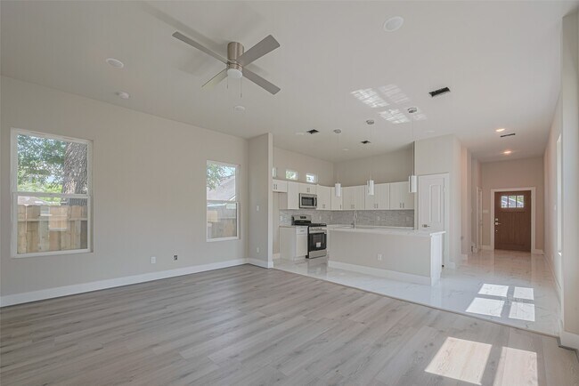Building Photo - 7207 Force St
