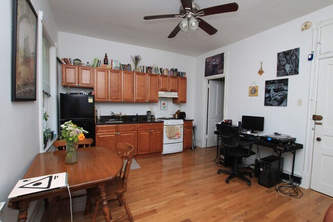 Photo - Spacious one bedroom unit, walking distance to Drexel Apartment