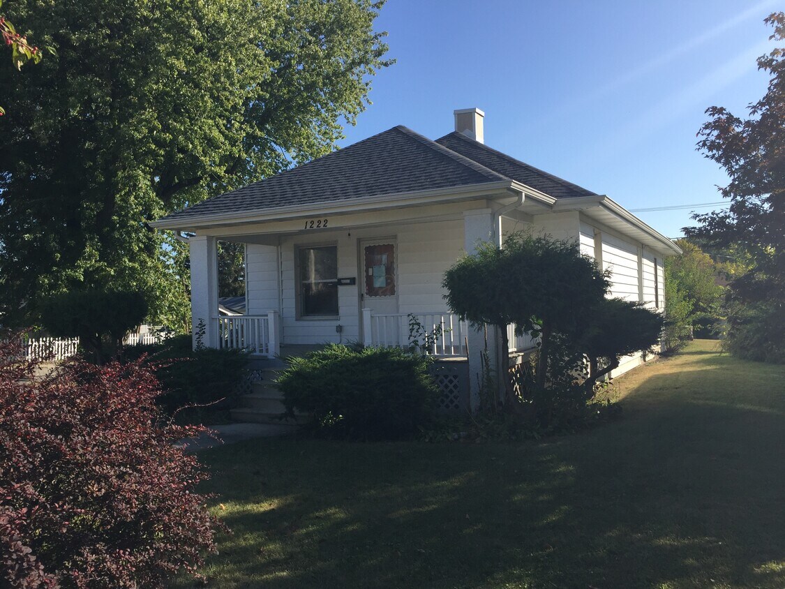 Primary Photo - 1222 Catherine St