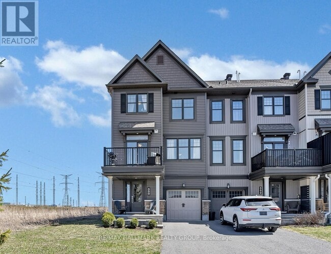 Building Photo - 550 Petrichor Cres