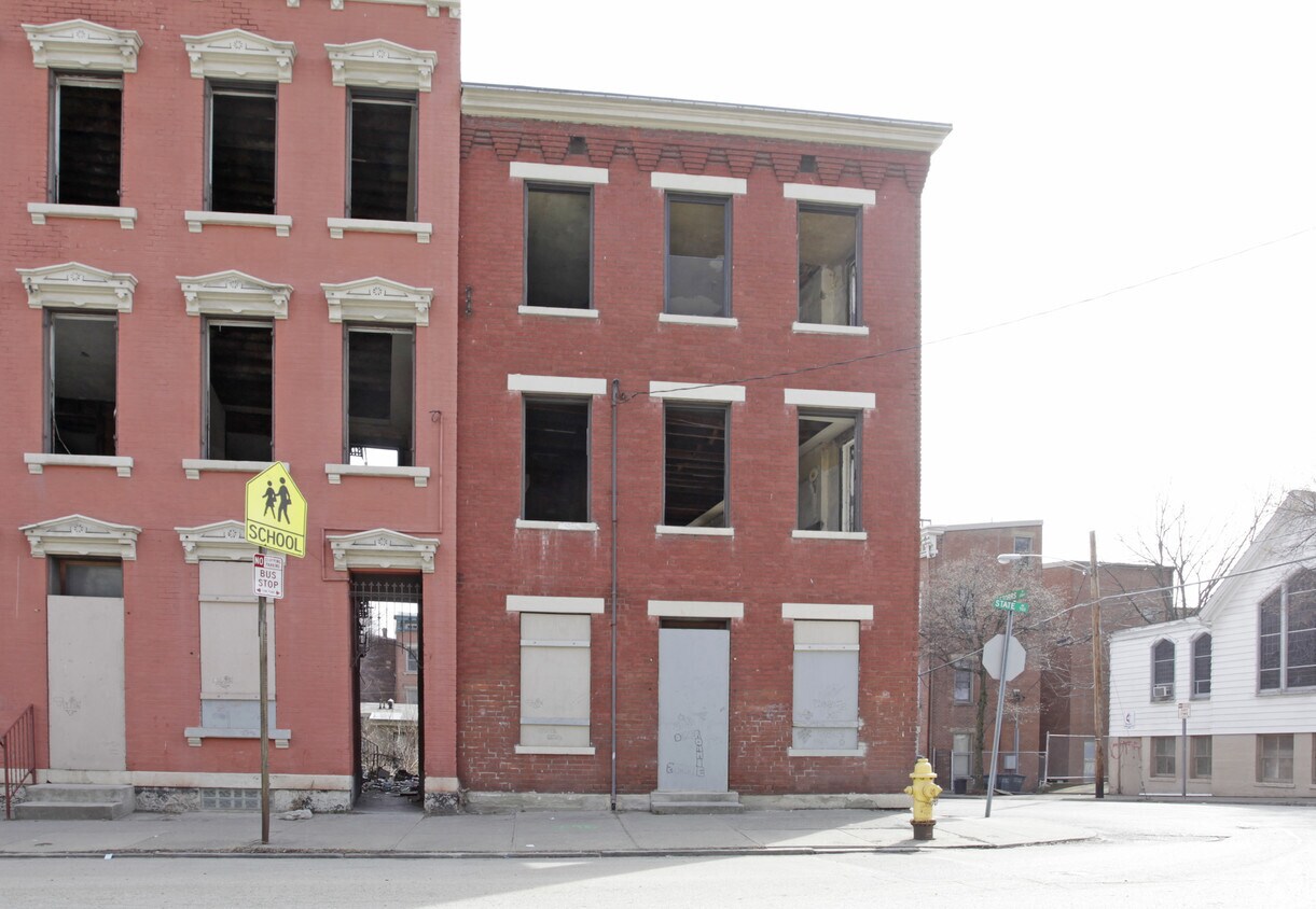 Foto del edificio - 700 State Ave