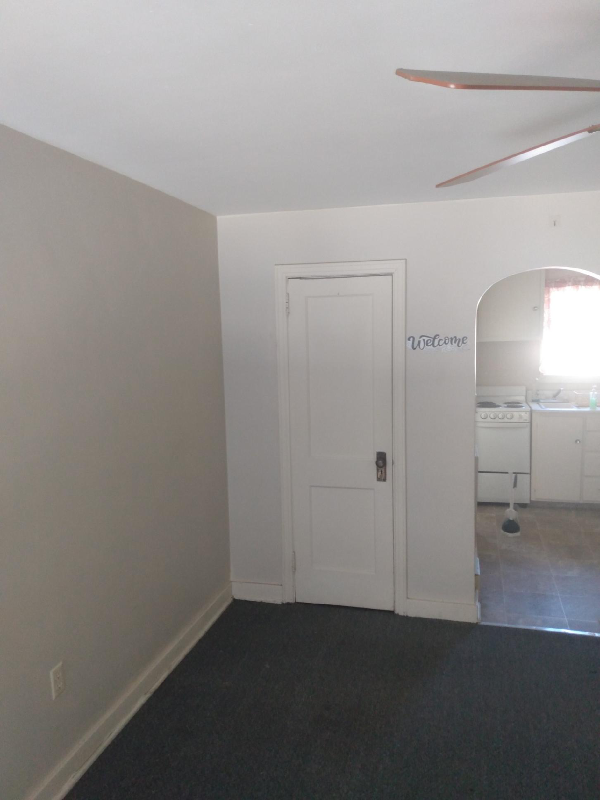 Building Photo - 430 S Center Ave