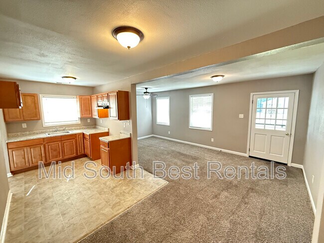 Foto del edificio - 1760 Edward Ave