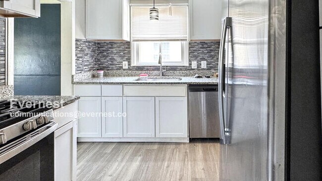 Foto del edificio - 11483 Faust Ave
