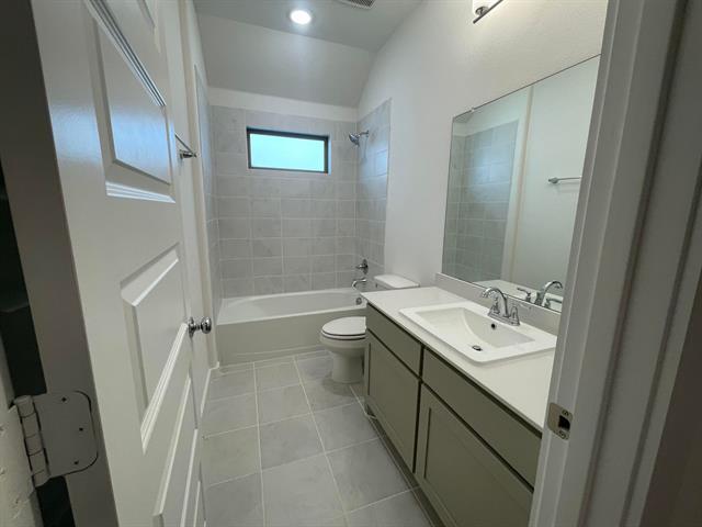 Building Photo - 571 Chase Creek Dr