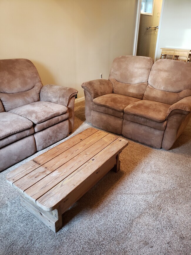 Foto del edificio - 8819 Rocky Ridge Rd