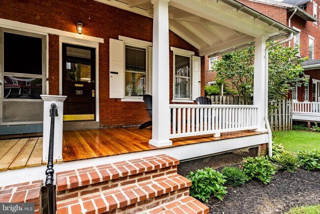 Foto del edificio - 310 W Biddle St