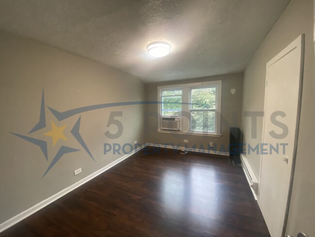 Foto del edificio - 16601 Hilliard Rd