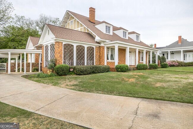 Foto del edificio - 62 Indian Springs Dr