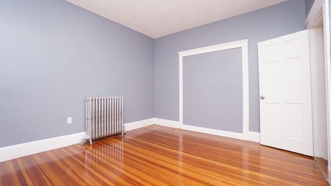 Building Photo - 28 Haslet St