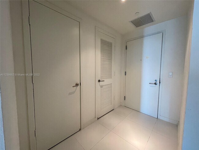 Foto del edificio - 1100 S Miami Ave