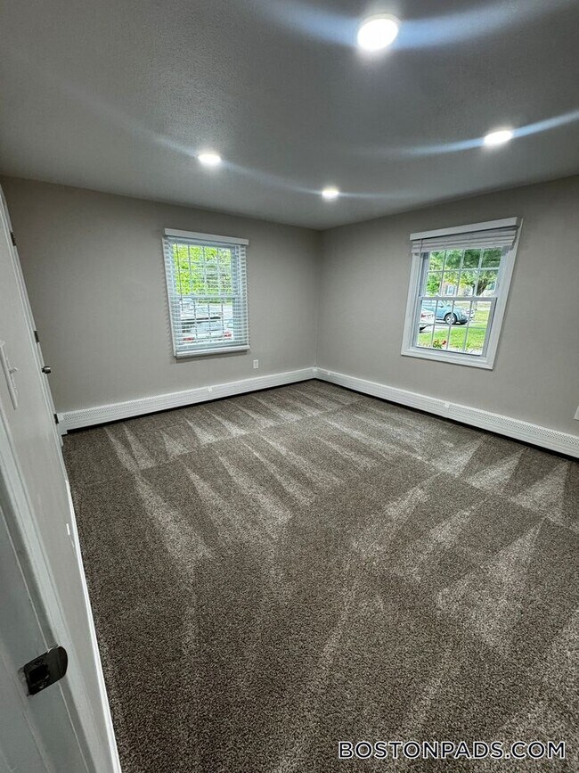 Foto del edificio - 85 Ridgewood Ln