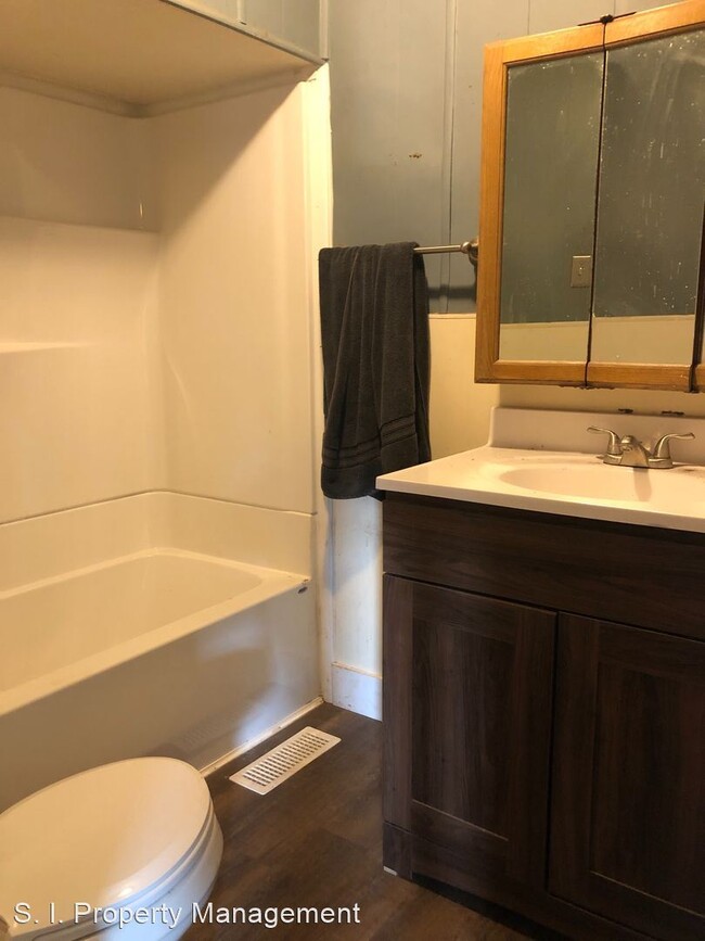 Building Photo - 2 br, 1 bath House - 2617 Cherry St
