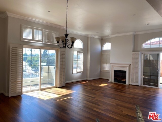 Building Photo - 616 S Wilton Pl