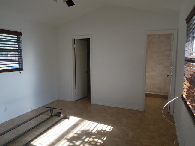 Building Photo - 2/2 Villa in Country Grove