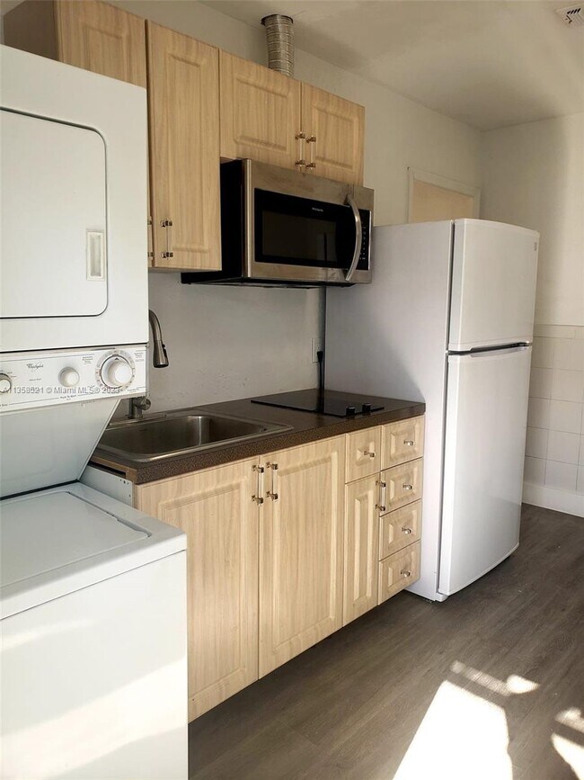 Foto del edificio - 4117 Monroe St