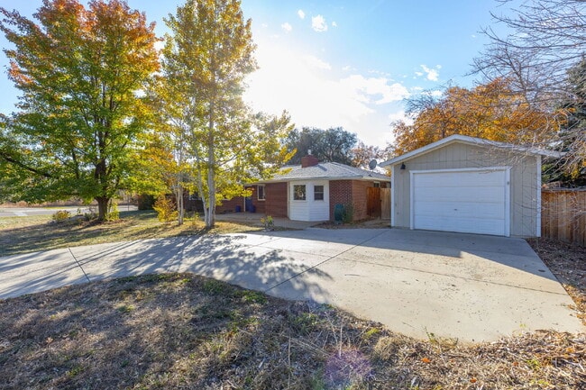 Great ranch home in the heart of Longmont! - Great ranch home in the heart of Longmont!