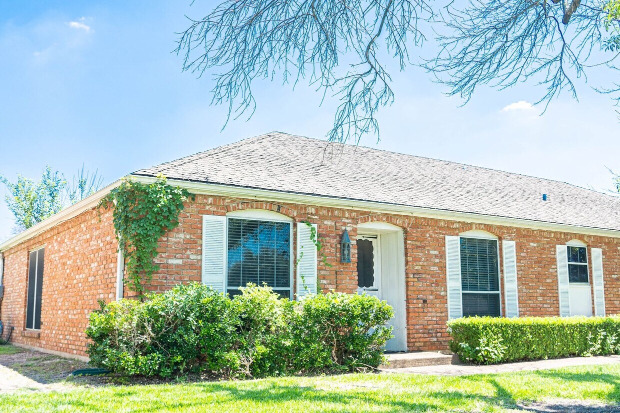 Foto principal - 6508-6510 Alford