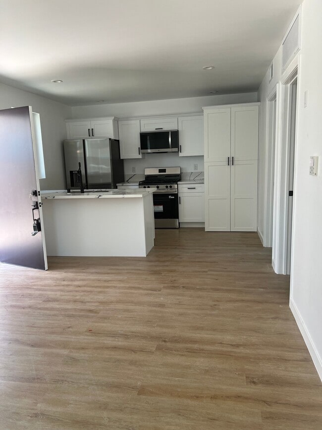 Photo - 965 N Serrano Ave (Los Angeles, CA) Townhome