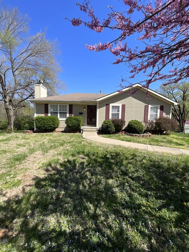 5521 Woodson Rd, Raytown, MO 64133 House Rental in Raytown, MO