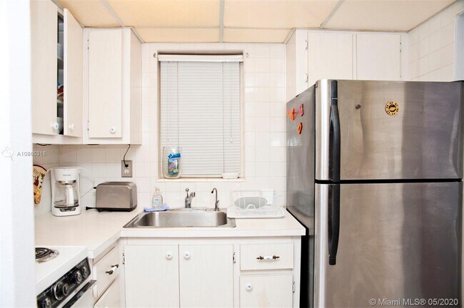 Foto del edificio - 253  172nd St  023 Sunny Isles Beach Fl 33160
