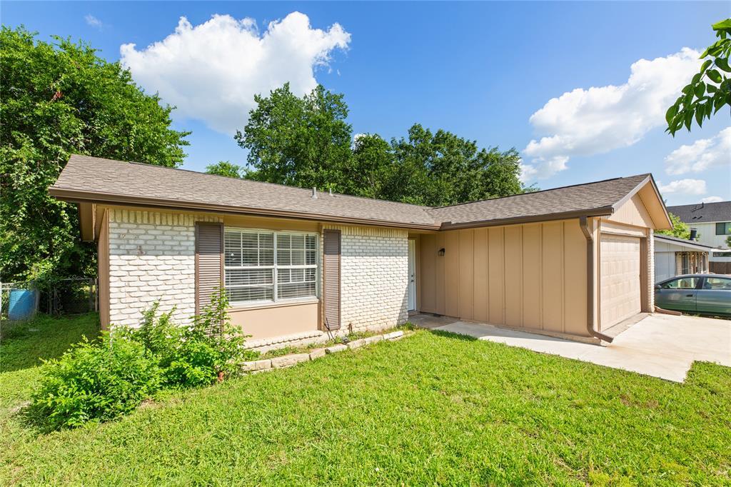 Foto del edificio - 6601 Stonleigh Pl