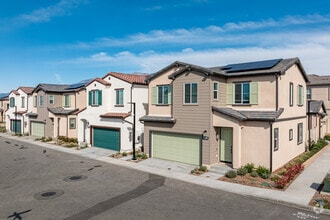 Building Photo - Glen at Fontana Homes