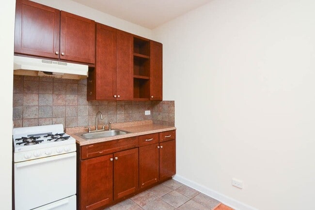 Foto del edificio - 2737 N Spaulding Ave