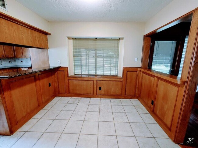 Building Photo - 1419 Kempsford Dr